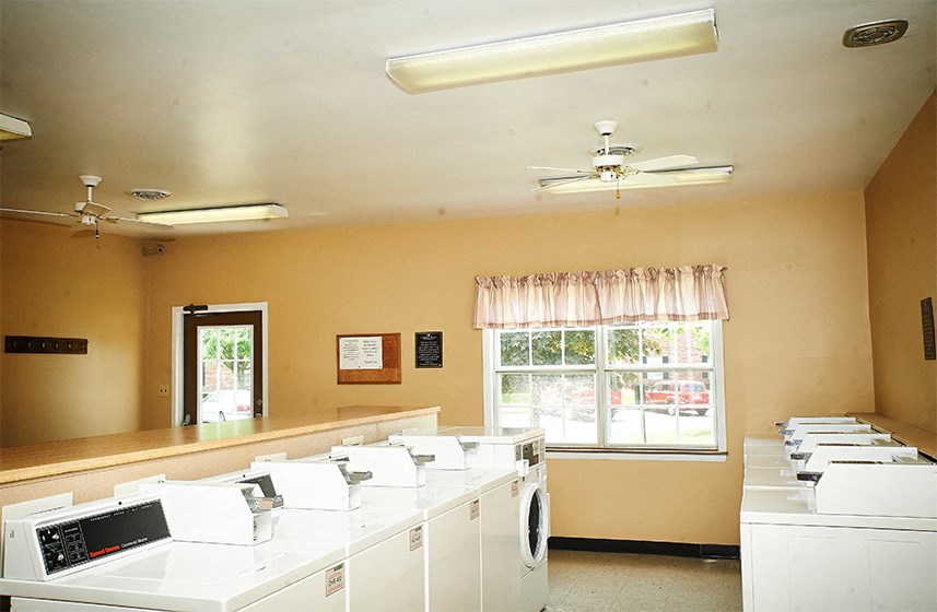 Laundry Center at Carriage House Muncie